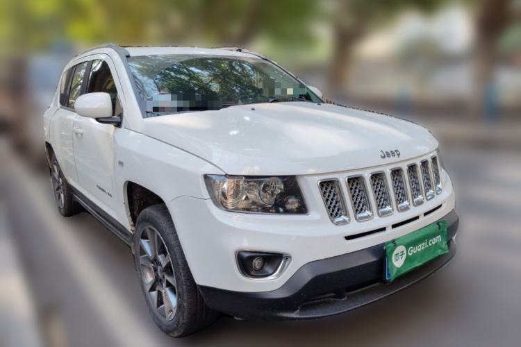 Used Jeep Compass 2014 2.4L four-wheel drive luxury version
