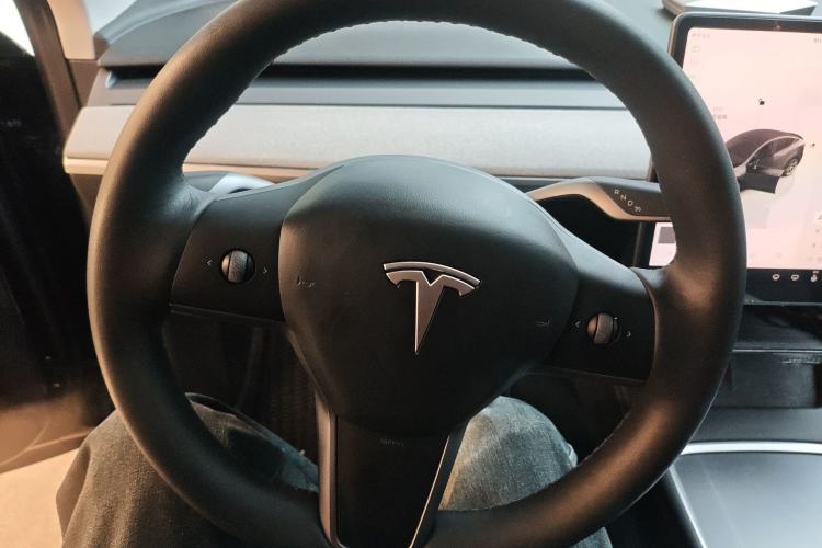 Used Tesla Model Y 2024 Rear-Wheel-Drive Version Steering Wheel