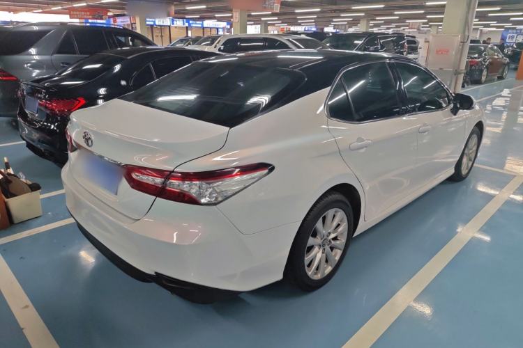 Used Toyota Camry 2018 2.0G Luxury Edition
