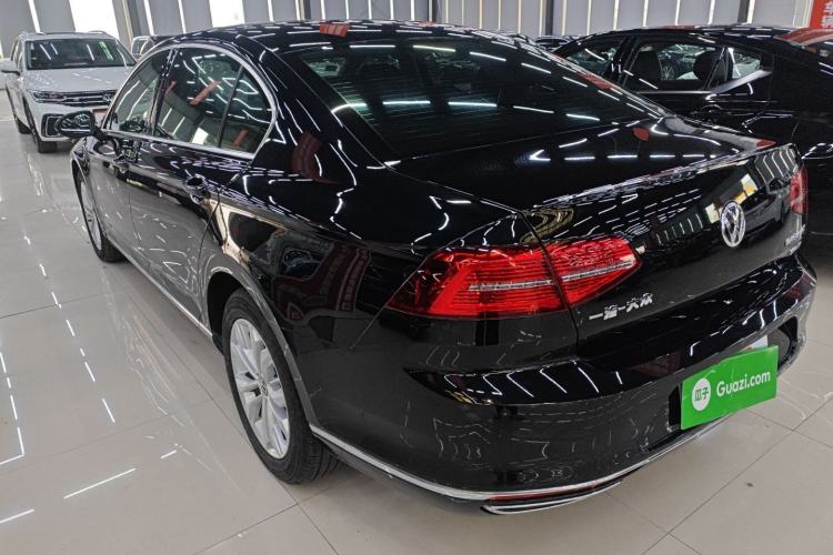 Used Volkswagen Magotan 2017 330TSI DSG Luxury Model Exterior 2