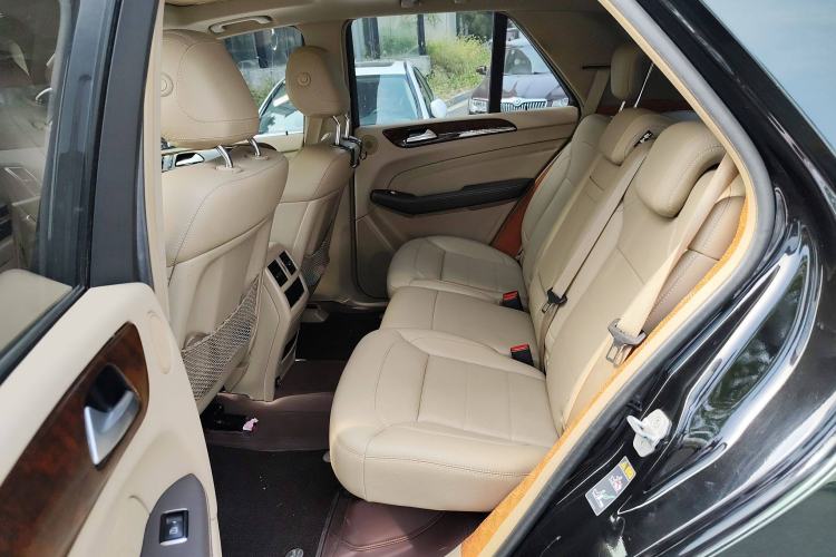 Used Mercedes-Benz M-Class 2014 ML 400 4MATIC Dynamic Model