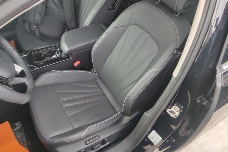 Used Volkswagen Passat 2024 330TSI Starry Elite Edition Left Front Seat