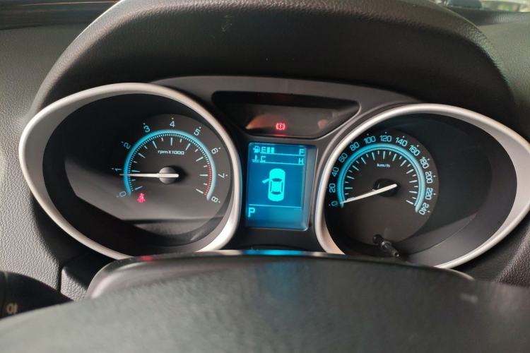 Used GAC Trumpchi GS5 Super 2015 1.8T Automatic Two-Wheel Drive Elite Edition Instrument Cluster
