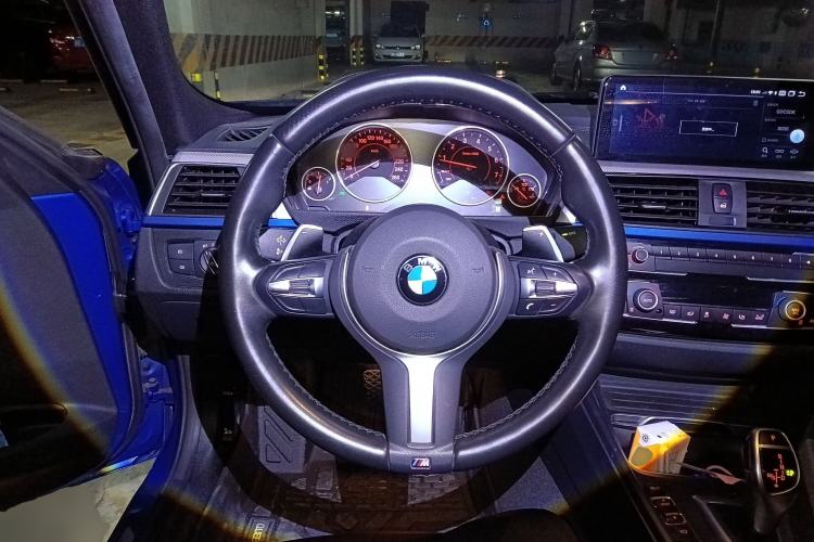 Used BMW 3 Series 2019 320i M Sport Package Steering Wheel