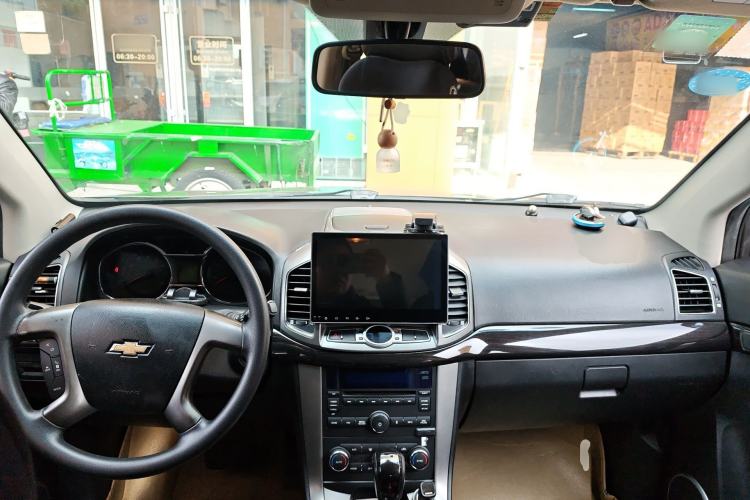 Used Chevrolet Captiva 2017 2.4L Two-Wheel Drive Urban Version 7 Seats Center Console