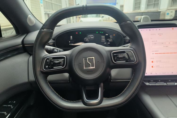 Used Zeekr 7X 2025 75 kWh Rear-Wheel Drive Intelligent Driving Version Steering Wheel