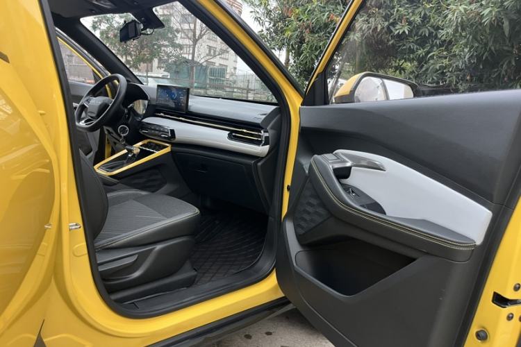 Used Baojun RS-3 2022 SOODA 1.5L CVT Pioneer Edition Interior 3