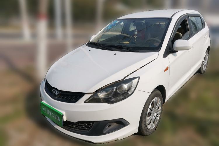 Used Chery Fengyun 2 2014 Hatchback 1.5L Manual New Youth Edition