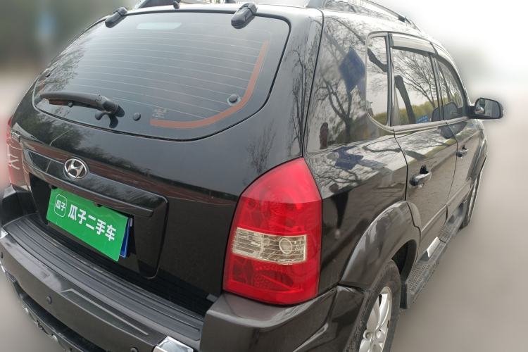 Used Hyundai Tucson 2009 2.0L Automatic Two-Wheel Drive with Sunroof