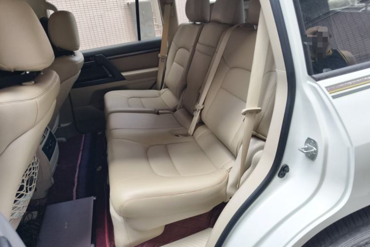 Used Toyota Land Cruiser 
