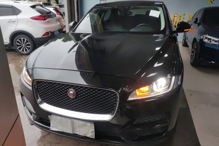 Used Jaguar F-PACE 2020 2.0T Urban Deluxe Edition
