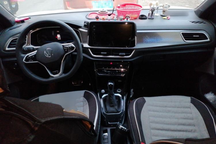 Used Volkswagen T-ROC 2023 300TSI DSG Two-Wheel-Drive Chen Guang Edition
