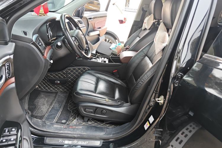 Used GAC Trumpchi GS8 2017 320T Two-Wheel Drive Luxury Smart Connectivity Version (7 Seats) Left Front Seat