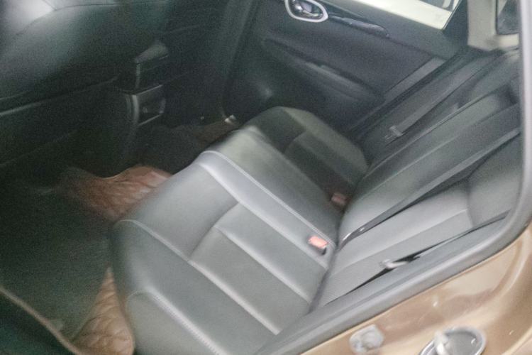 Used Nissan Sylphy 2019 1.6XV CVT Smart Connect Luxury Edition China VI Standard Left Rear Seat