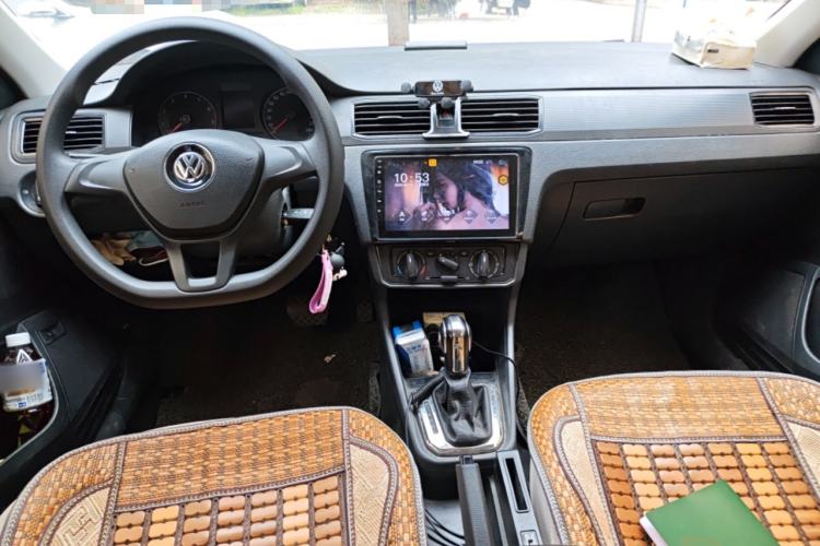 Used Volkswagen Santana 2019 1.5L Automatic Fashion Edition China VI Center Console