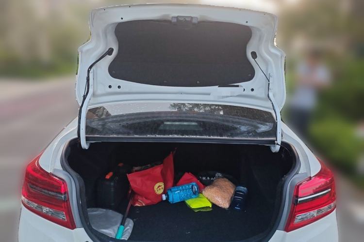 Used Toyota YARiS L Zhi Xiang 2019 1.5E CVT Dynamic Edition China VI compliant Trunk