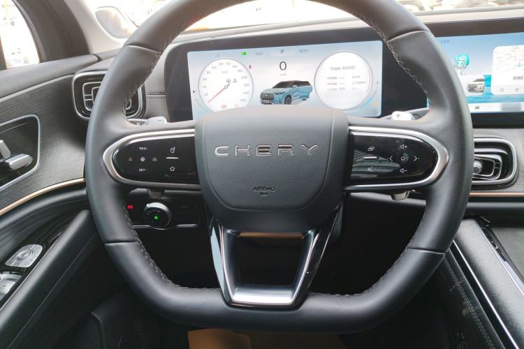 Used Chery Tiggo 9 2023 2.0T Dual-Clutch Two-Wheel Drive Luxury Edition 7 Seats Steering Wheel