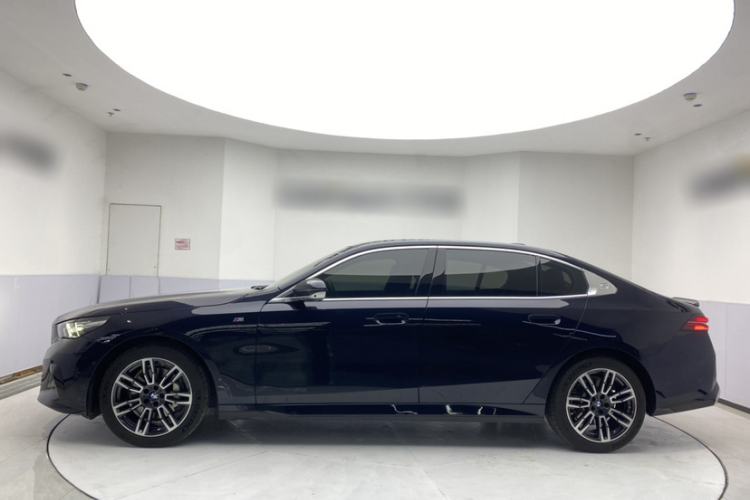 Used BMW 5 Series 2024 530Li Leading Model M Sport Package