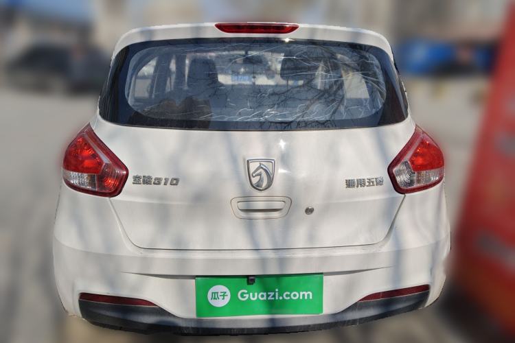 Used Baojun 310 2016 1.2L manual Comfort trim level
