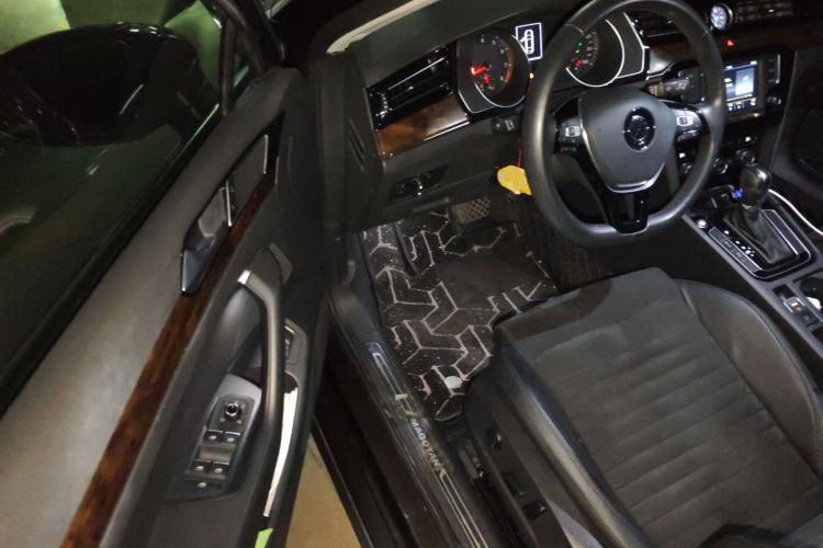 Used Volkswagen Magotan 2017 330TSI DSG Luxury Model