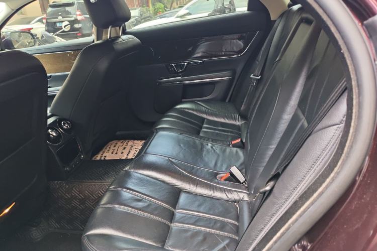 Used Jaguar XJ 2018 XJL 3.0 SC Two-Wheel-Drive Elegant Business Edition Left Rear Seat