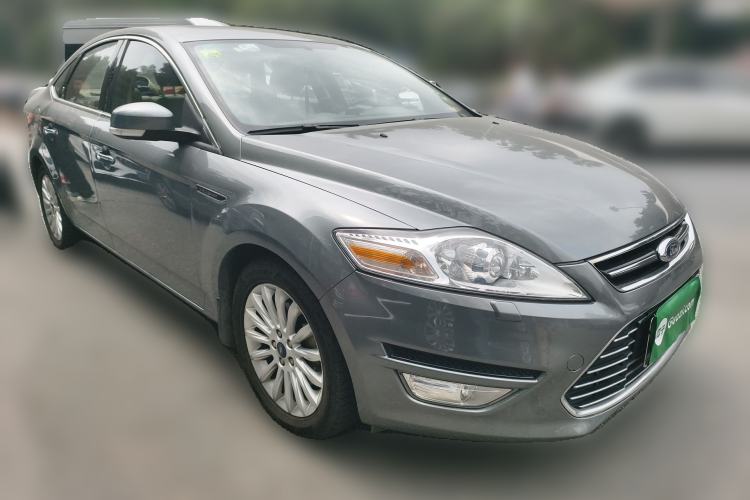 Used Ford Mondeo 2011 2.0L GTDi 200 Luxury Edition Front Right 45 Deg