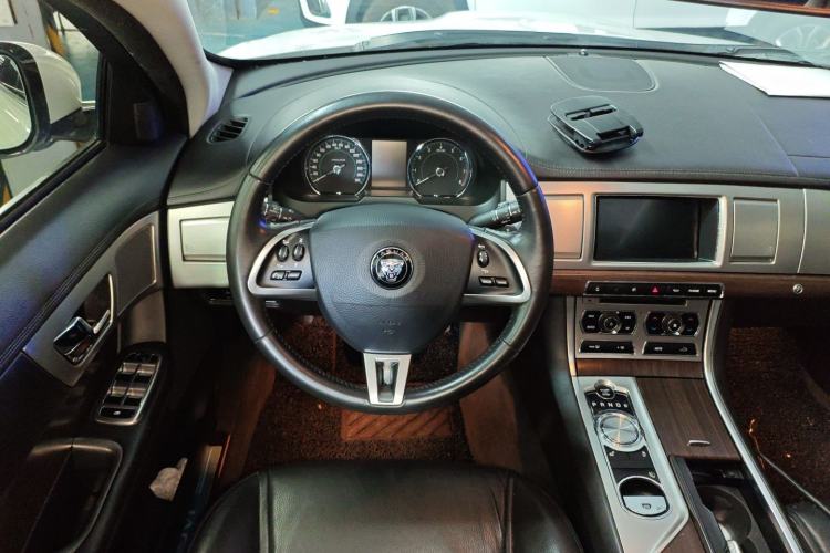 Used Jaguar XF 2015 XF 2.0T Prestige Edition
