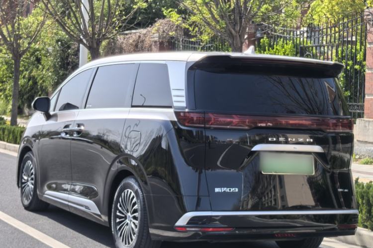 Used Denza D9 2022 DM-i 970 Four-Wheel Drive Prestige Model