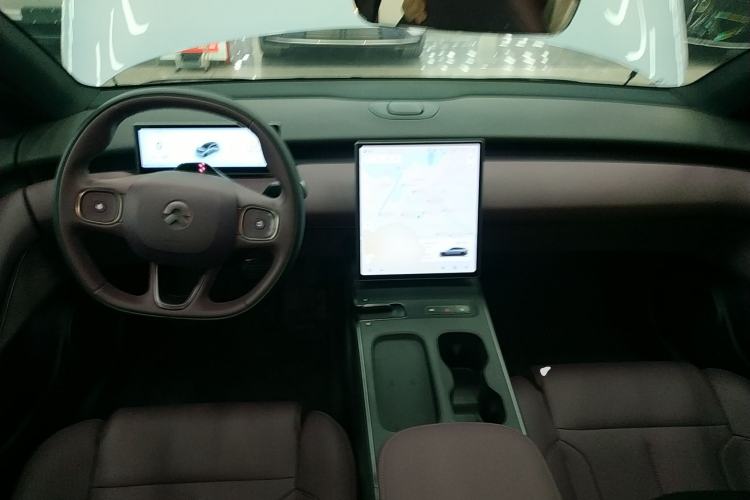 Used Nio ET5T 2024 75kWh Touring Center Console