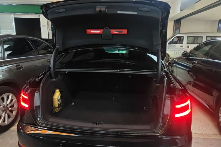 Used Audi A4L 2019 40 TFSI Fashion Edition China VI Emission Standard