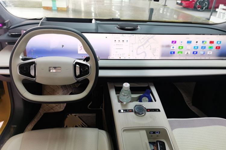 Used Geely Galaxy E8 2024 665 km Range Rear-Drive Starship Long-Range Version