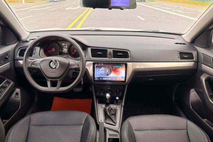 Used Volkswagen Lavida 2017 1.6L Automatic Fashion Edition Steering Wheel