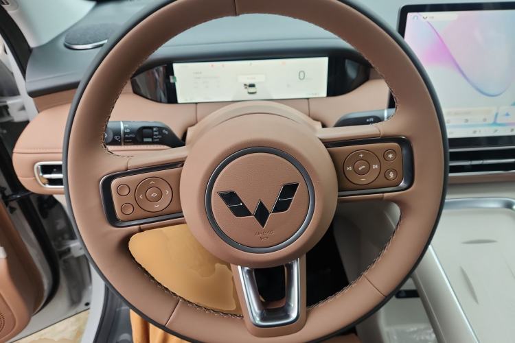 Used Wuling Bingo S 2025 Model 430km Deluxe Edition