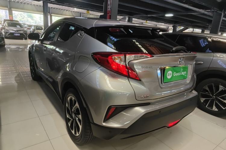 Used Toyota IZOA 2018 2.0L Yichi Version China VI Standard