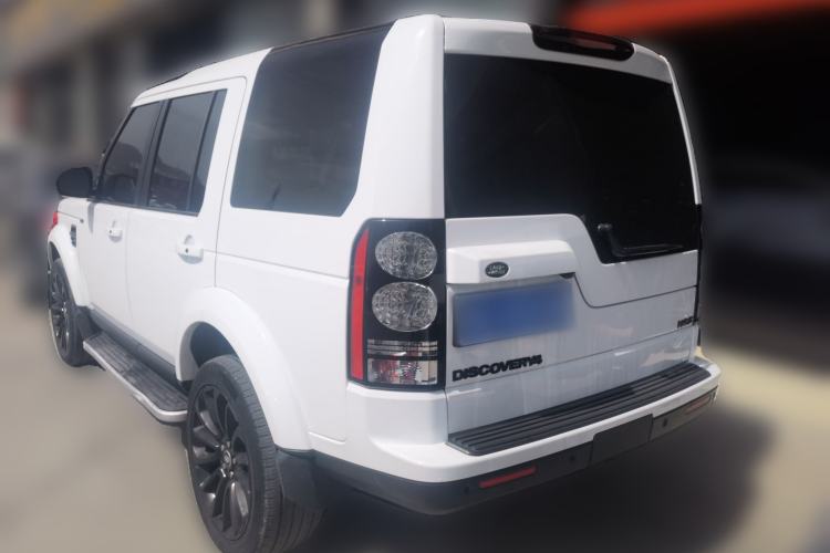 Used Land Rover Discovery 2014 3.0 SC V6 HSE Luxury Rear Left 45 Deg