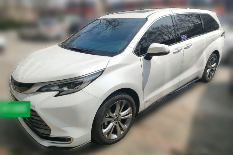 Used Toyota SIENNA 2024 2.5L Hybrid Luxury Edition