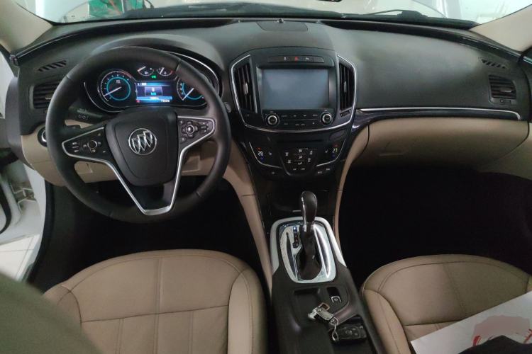 Used Buick Regal 2014 2.0L Elite Fashion Edition Center Console