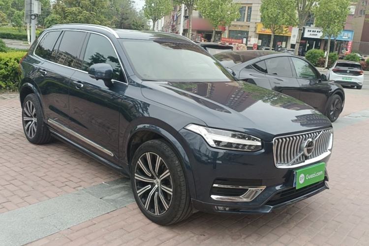 Used Volvo XC90 2021 B5 SmartDrive Luxury Edition 5-seater Front Right 45 Deg