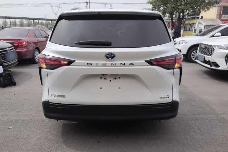 Used Toyota SIENNA 2023 2.5L Hybrid Comfort Edition Rear