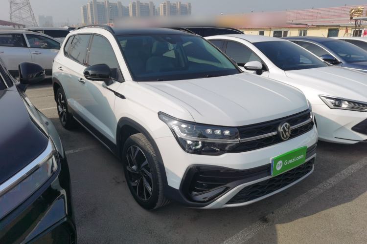 Used Volkswagen Tharu 2024 300TSI Two-Wheel-Drive Moon Luxury Edition Front Right 45 Deg