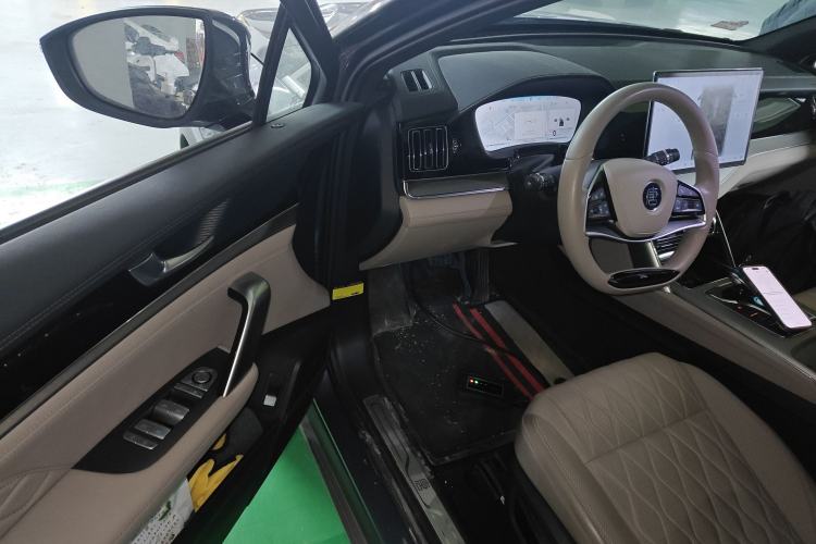 Used BYD Tang New Energy 2024 DM-i Glory Edition 112KM Prestige Model