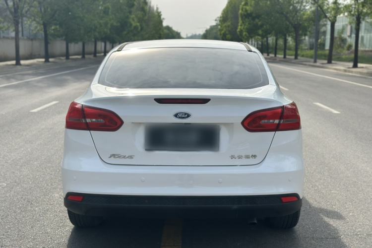 Used Ford Focus 2017 Sedan 1.6L Automatic Comfort Plus SmartDrive Edition Exterior 2