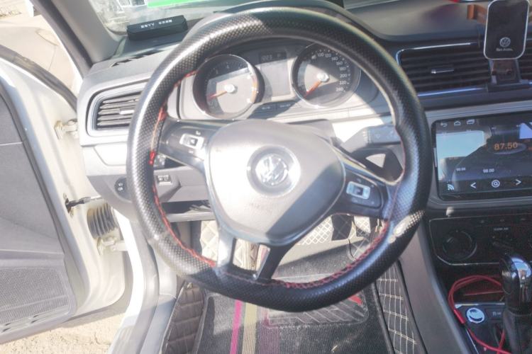 Used Volkswagen Lavida 2017 1.6L Automatic Comfort Edition
