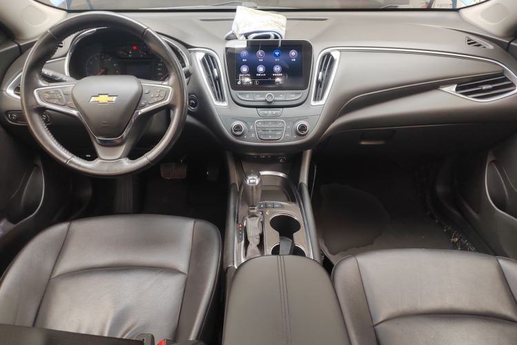 Used Chevrolet Malibu XL 2019 535T CVT Active Version Center Console