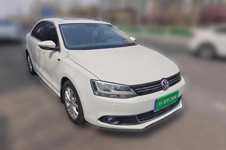 Used Volkswagen Sagitar 2012 1.4TSI Automatic Luxury Edition Front Right 45 Deg