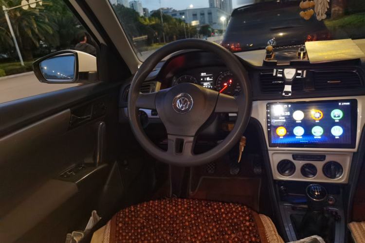 Used Volkswagen Lavida 2013 Revised Classic 1.6L Manual Fashion Edition Steering Wheel