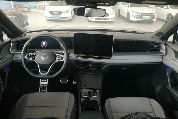 Used Volkswagen Tayron 2025 Tiguan L 380TSI 4Motion Luxury Easy Package Center Console