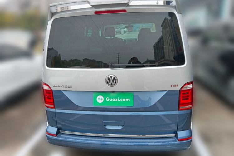 Used Volkswagen Multivan 2016 2.0 TSI Two-Wheel-Drive 66th Anniversary Edition
