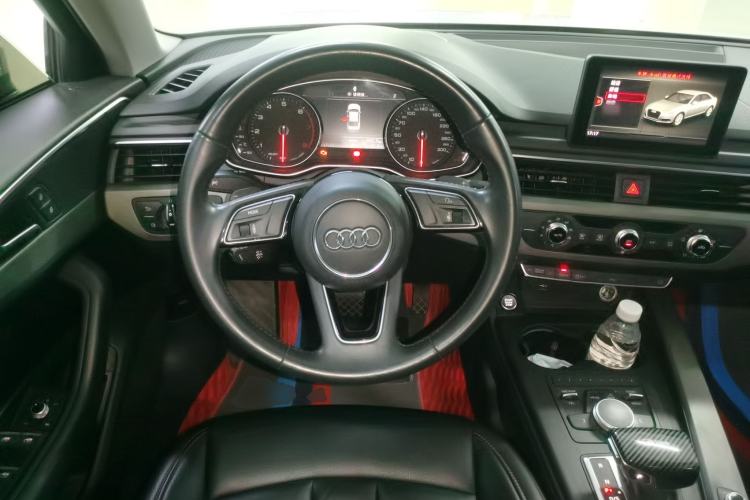 Used Audi A4L 2019 40 TFSI Ambition China VI Steering Wheel