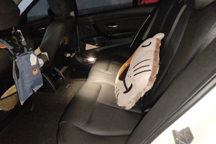 Used BMW 3 Series 2018 320Li Leading Model M Sport Package Left Rear Seat